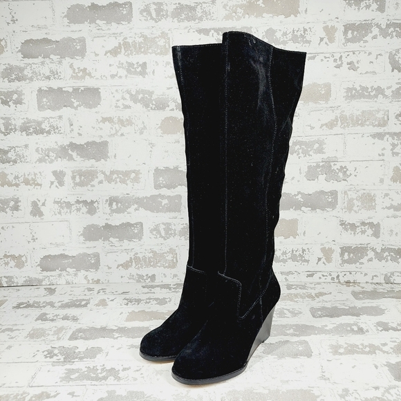 NEW Sole Society Deannah Black Suede Leather Slip On Wedge Heeled Boots I401 - Picture 2 of 12